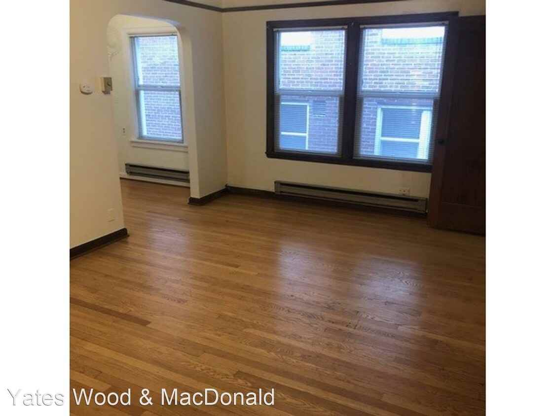 Naomi & Charmaine - Photo 6 of 16