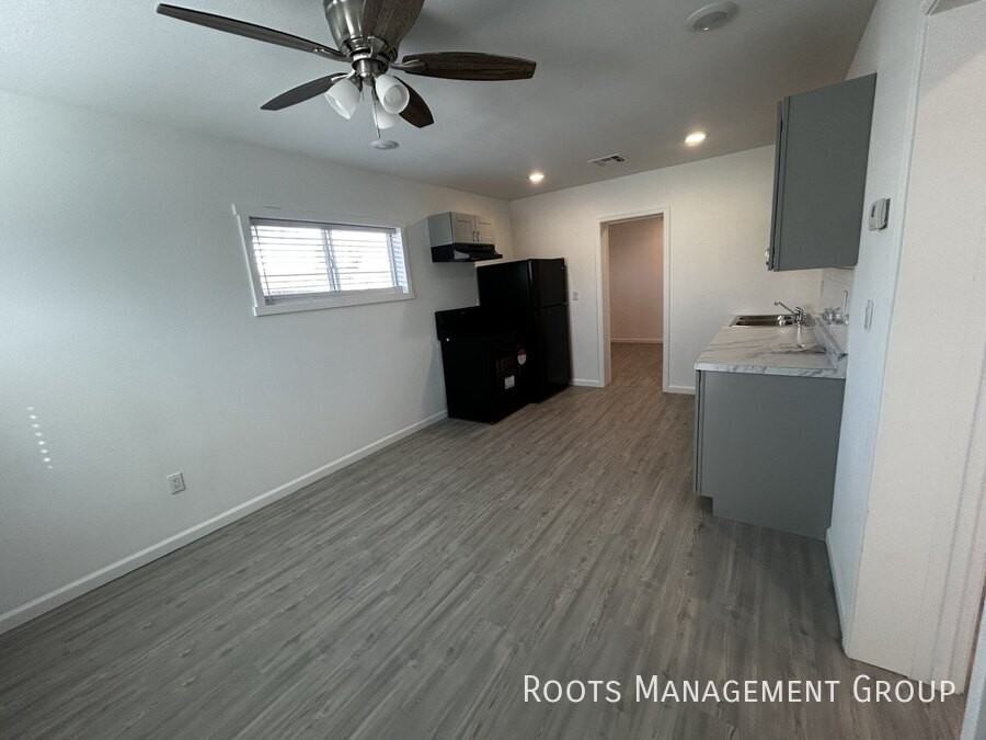 110 N 31st Ave - Photo 2 of 14