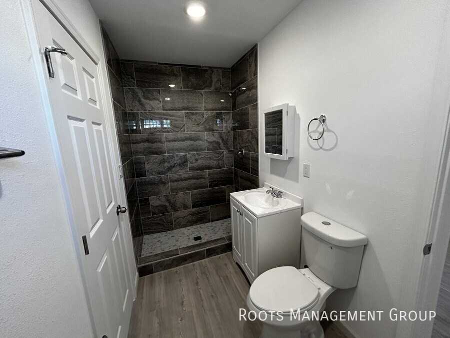 110 N 31st Ave - Photo 5 of 14