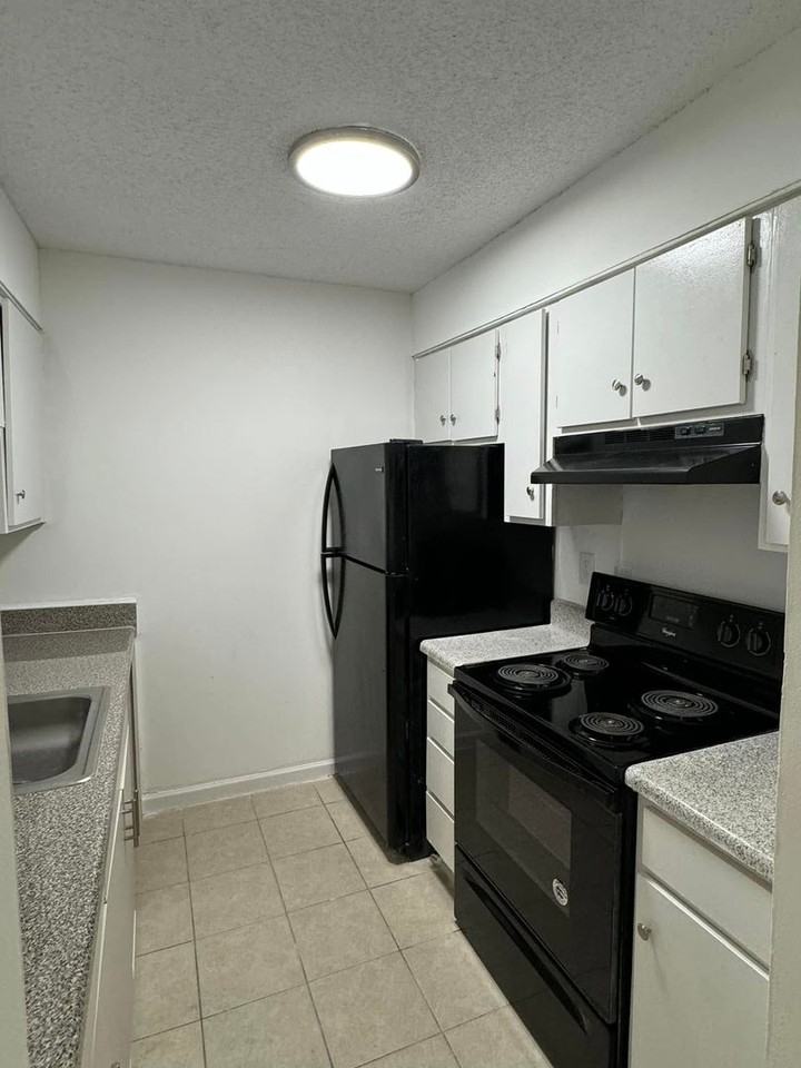 Villas At Panthersville Apartment Homes* - Photo 7 of 13