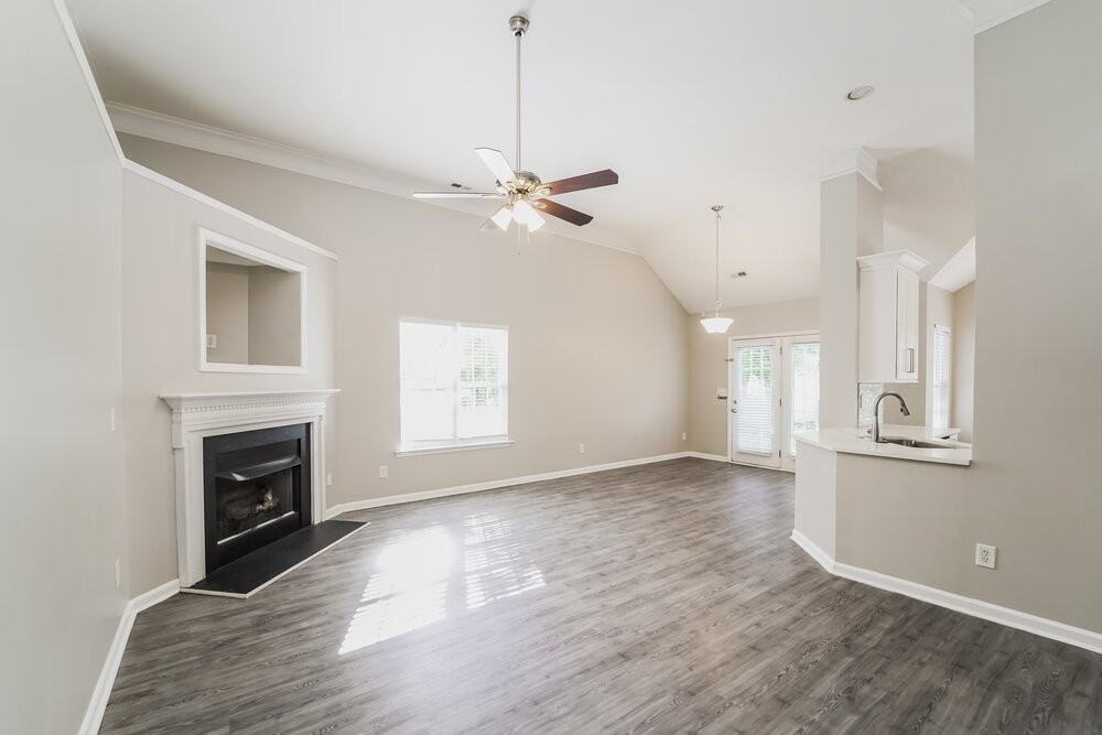 4003 Enderbury Dr - Photo 4 of 16