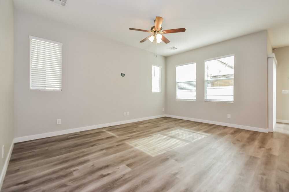 4997 Crimson Mare Rd - Photo 4 of 17