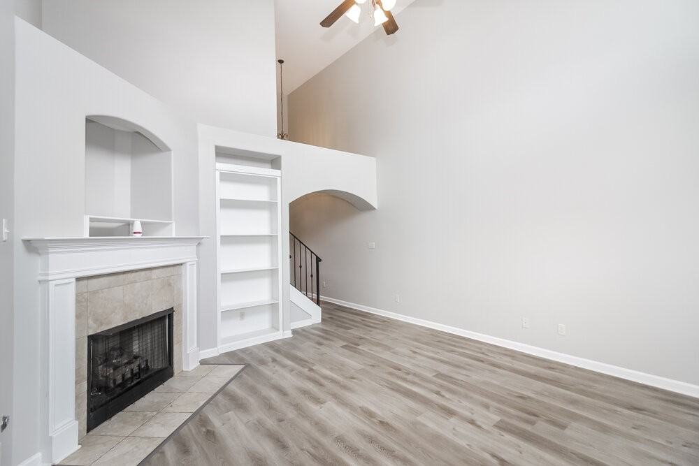 1457 Sawmill Creek Ln - Photo 4 of 16