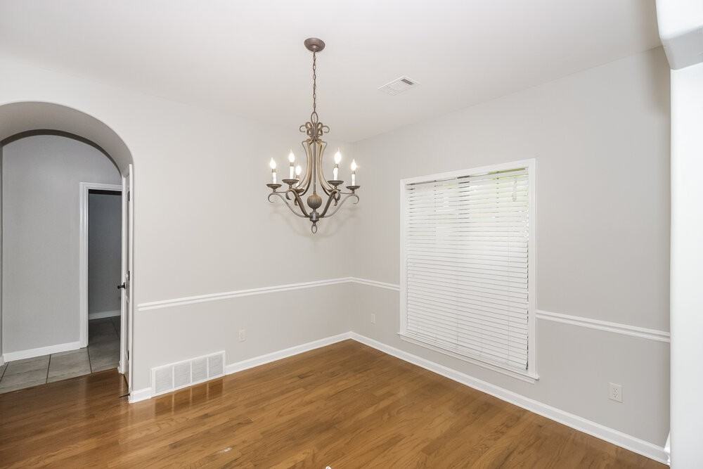 1457 Sawmill Creek Ln - Photo 6 of 16