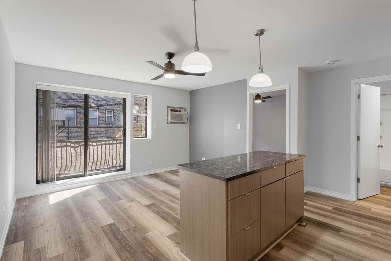 The Winthrop 5411 - Photo 7 of 16