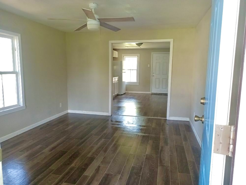 503 Guilbeau Ln - Photo 3 of 6