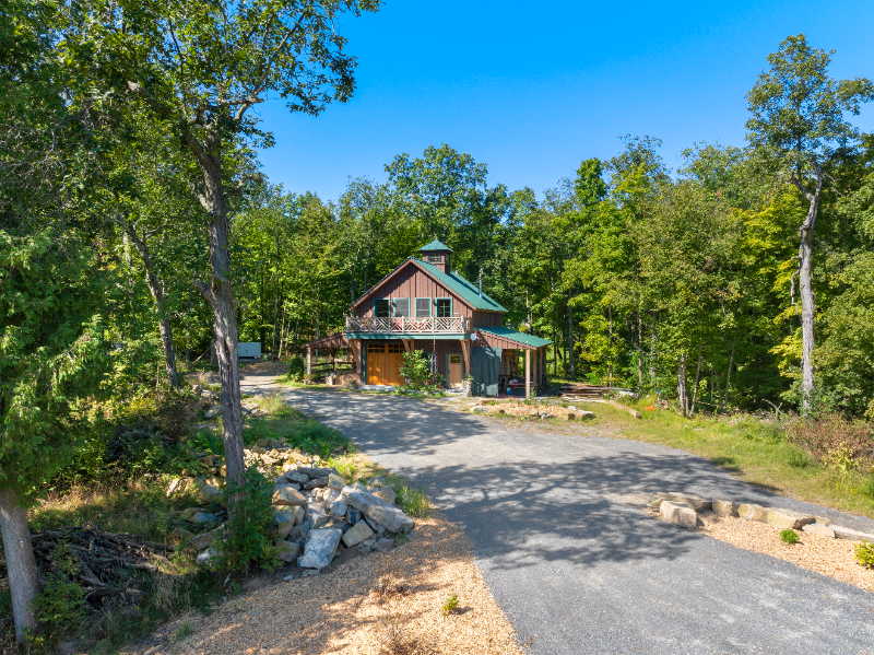 2226 Lakeshore Rd - Photo 3 of 12