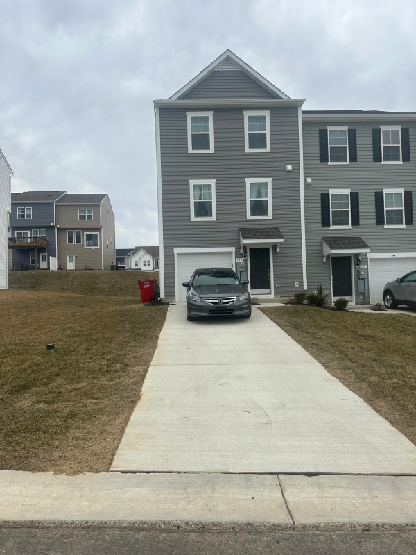 123 Tuxford Rd - Photo 3 of 18