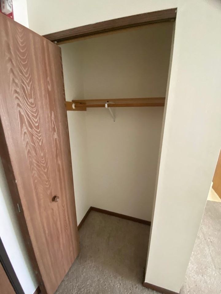 201 WEST WIN HEIGHTS - Photo 3 of 48