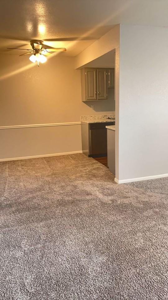 Stratford West Apartments - Photo 4 of 7