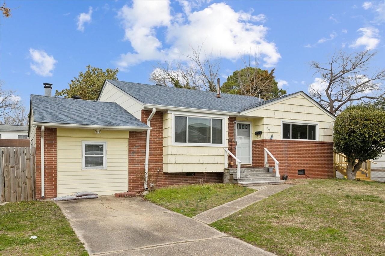 549 Longfellow Ave - Photo 2 of 33