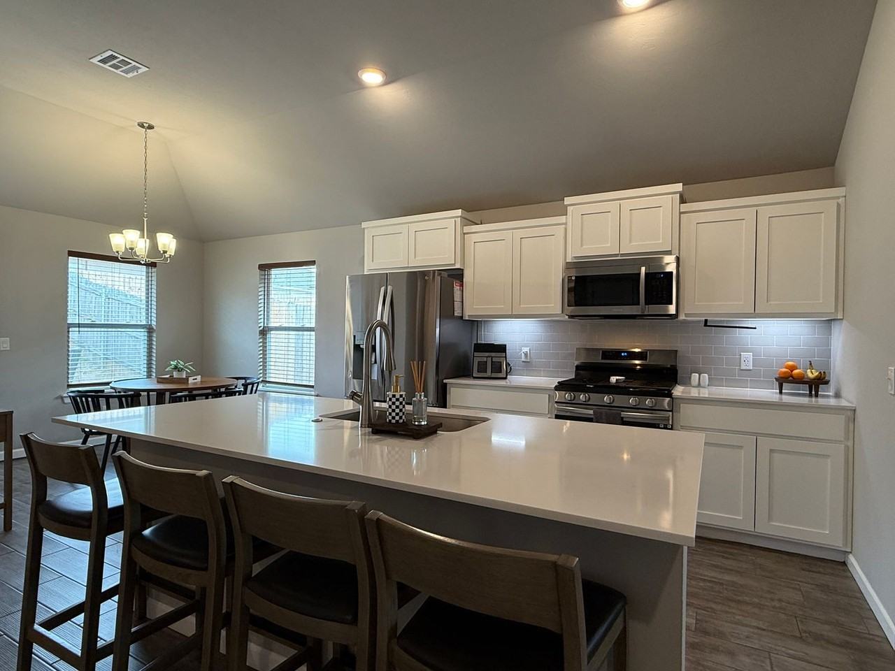 4612 Prominence Dr - Photo 3 of 28