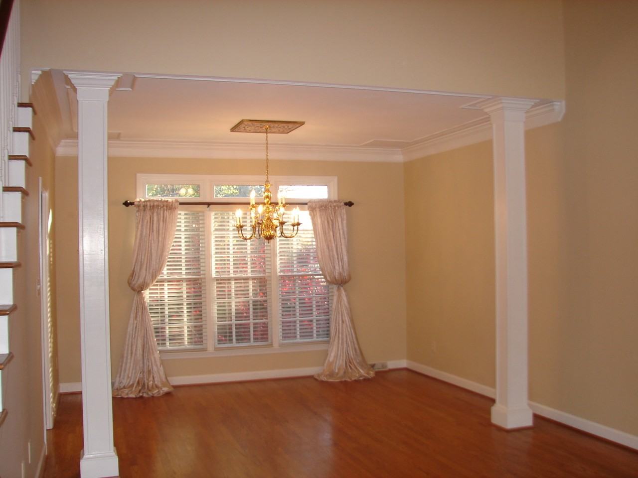 1325 Beckton Ct - Photo 3 of 7