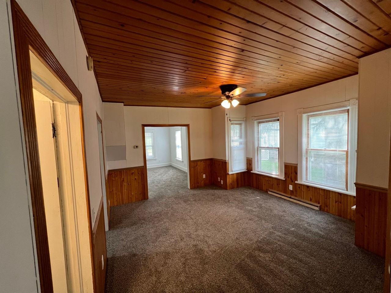 755 Grove St - Photo 3 of 11