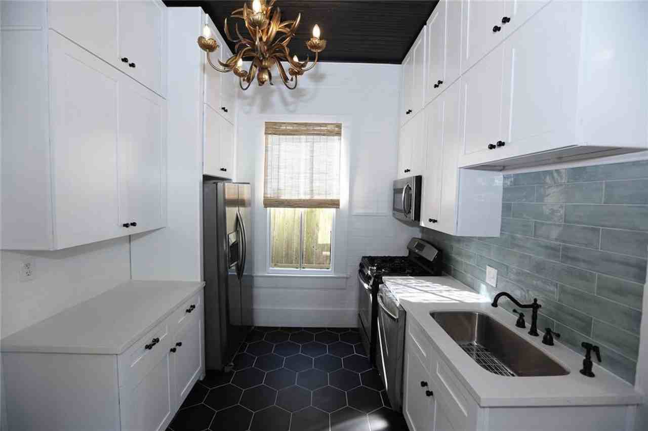 2119 Freeman St - Photo 7 of 16