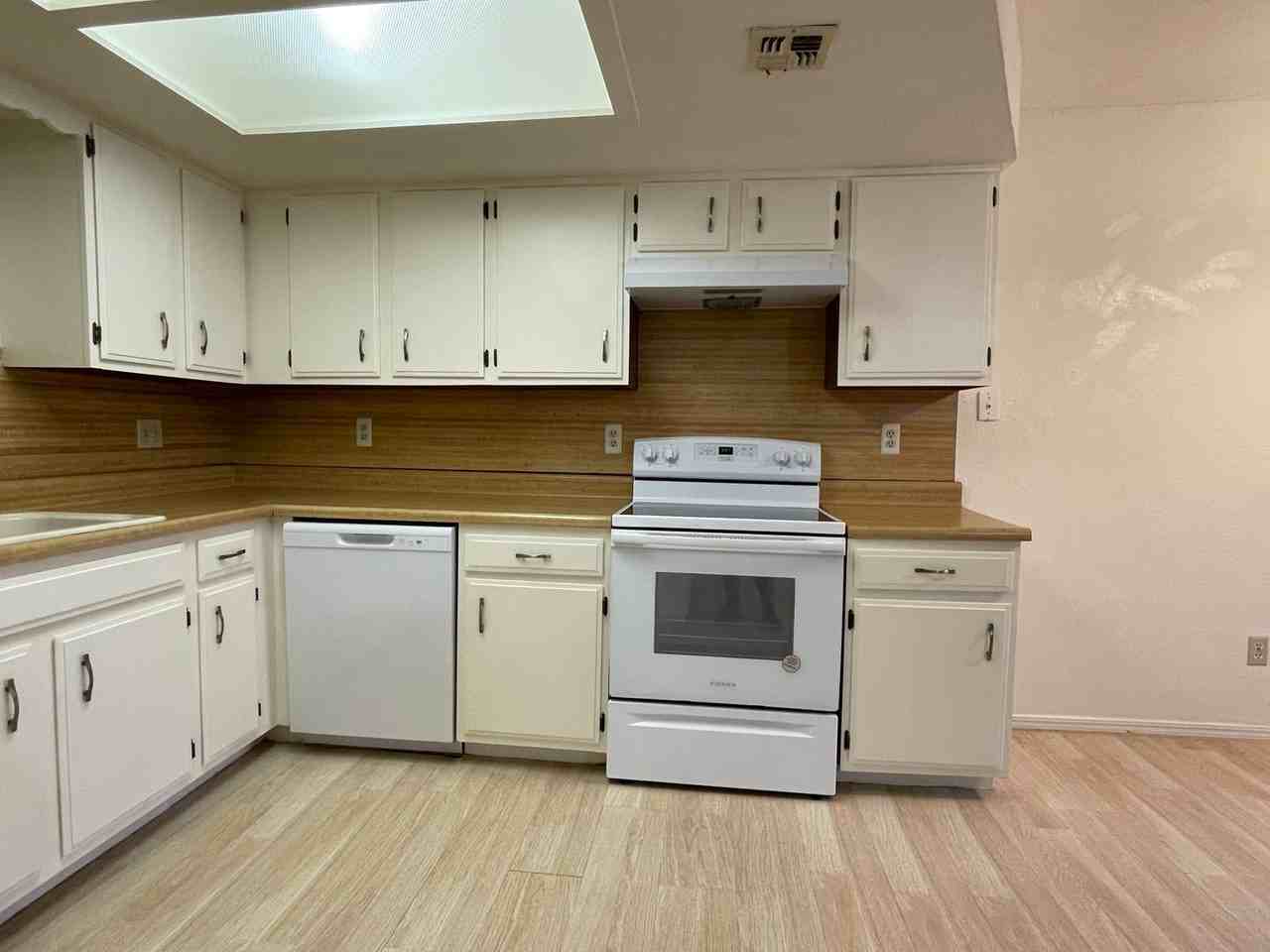 8109 Nw 23rd St - Photo 2 of 21