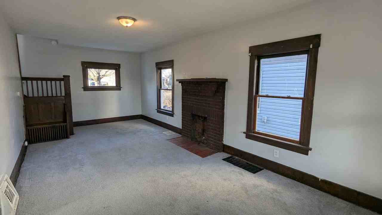 923 Oby Pl Nw - Photo 2 of 23
