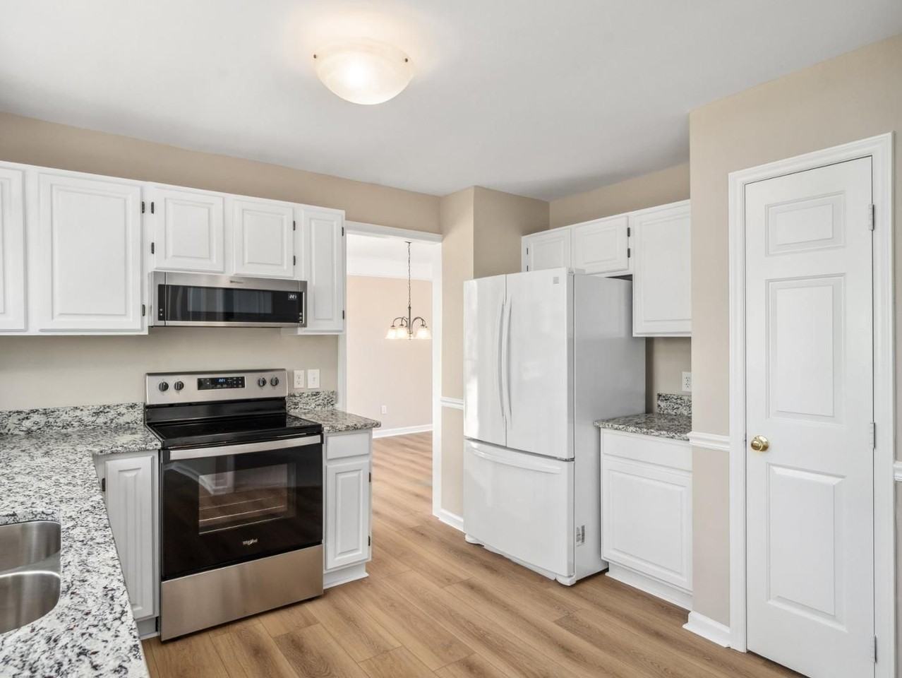 114 Mcintire Ln - Photo 3 of 26