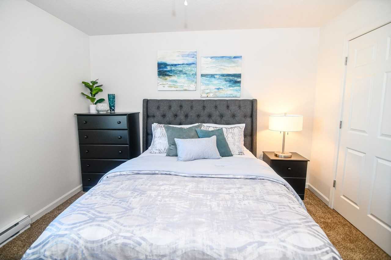 YellowBanks  III LLC - Photo 2 of 48