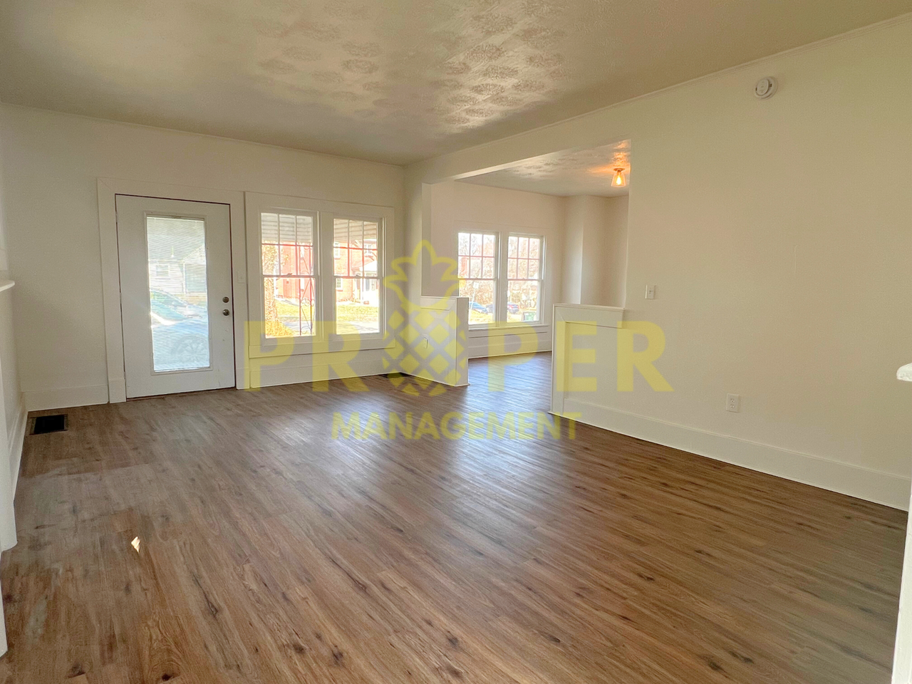 30 Redwood Ave - Photo 3 of 15