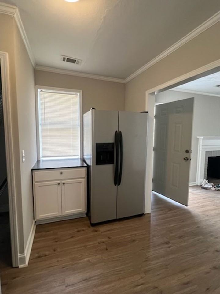 912 Chestnut St - Photo 3 of 11