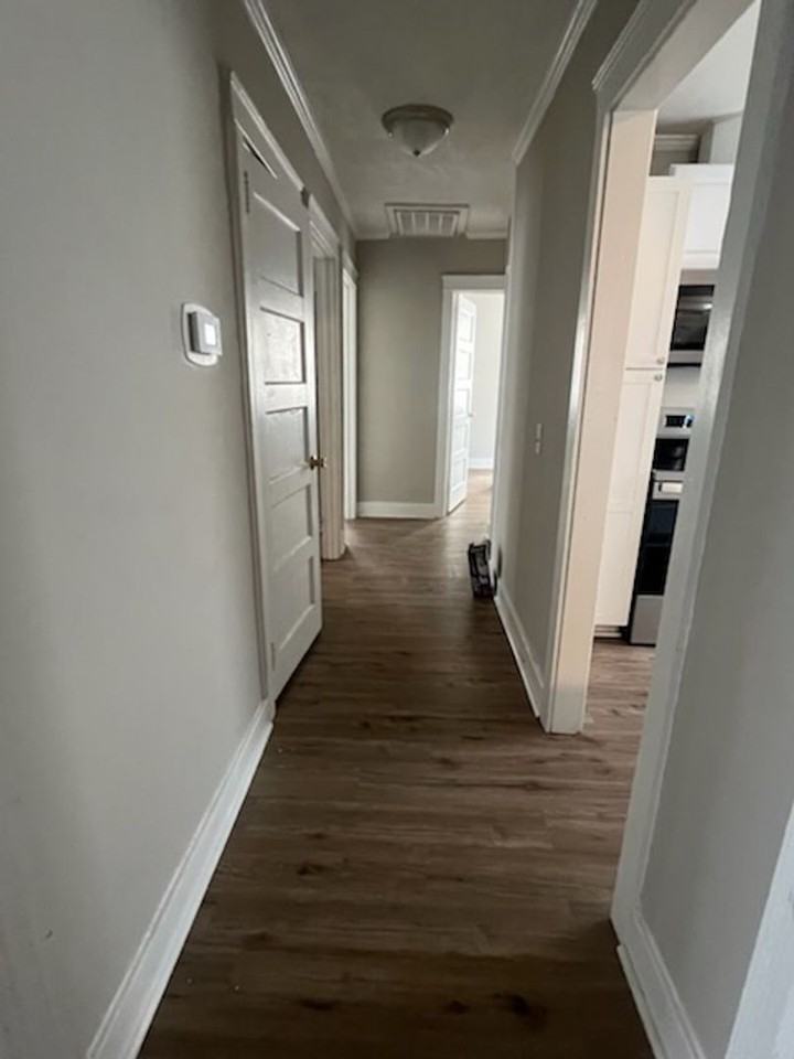 912 Chestnut St - Photo 5 of 11