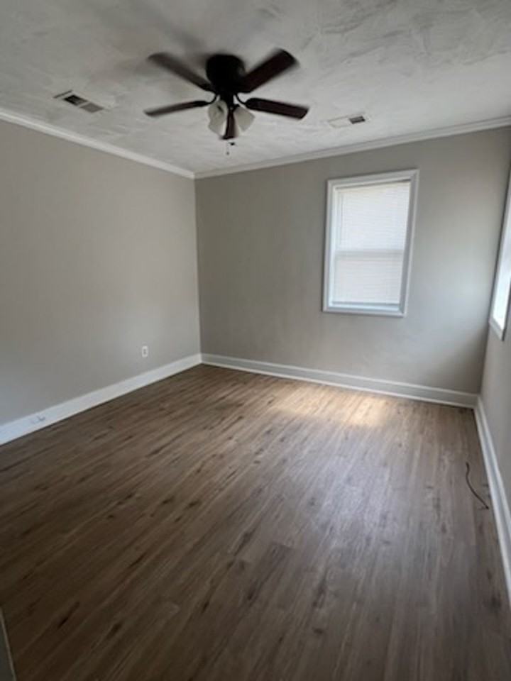 912 Chestnut St - Photo 6 of 11