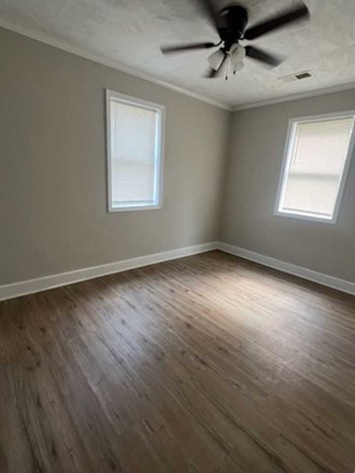 912 Chestnut St - Photo 7 of 11