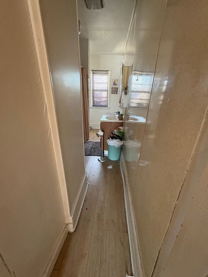 909 La Crosse St - Photo 4 of 27