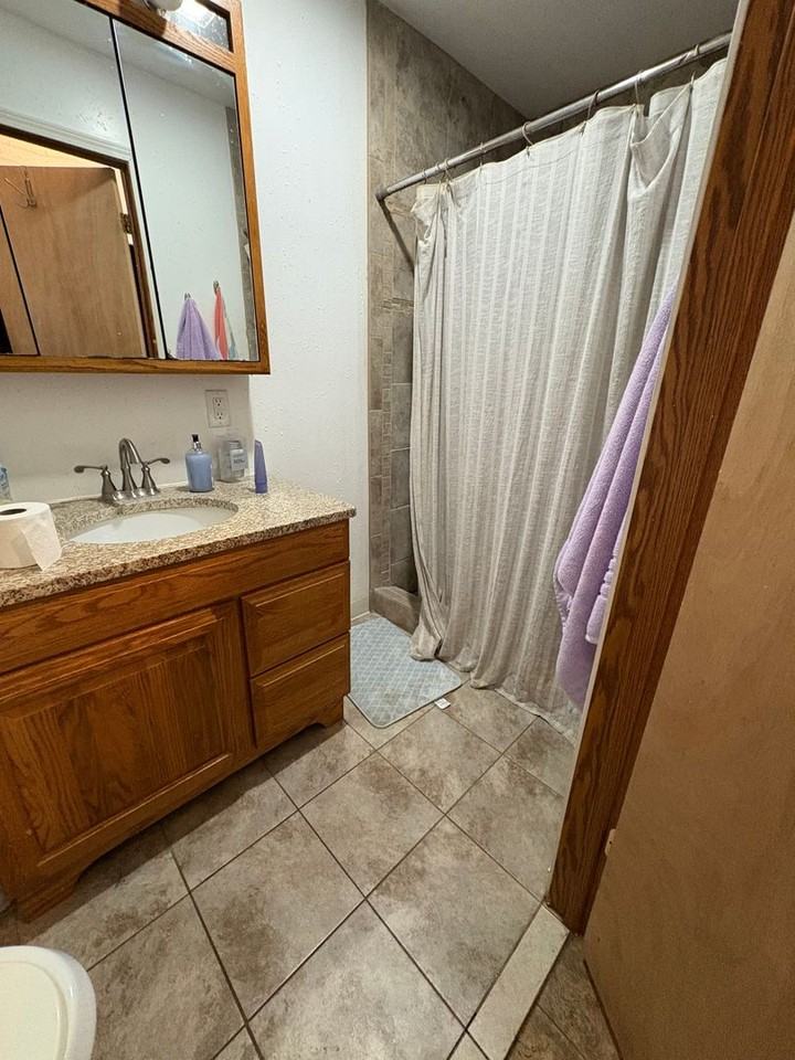 909 La Crosse St - Photo 7 of 27