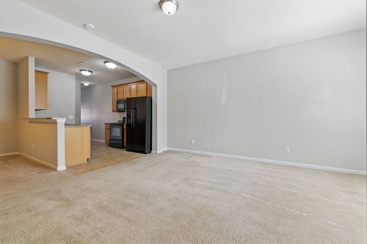 4226 Lotts Pl - Photo 3 of 24