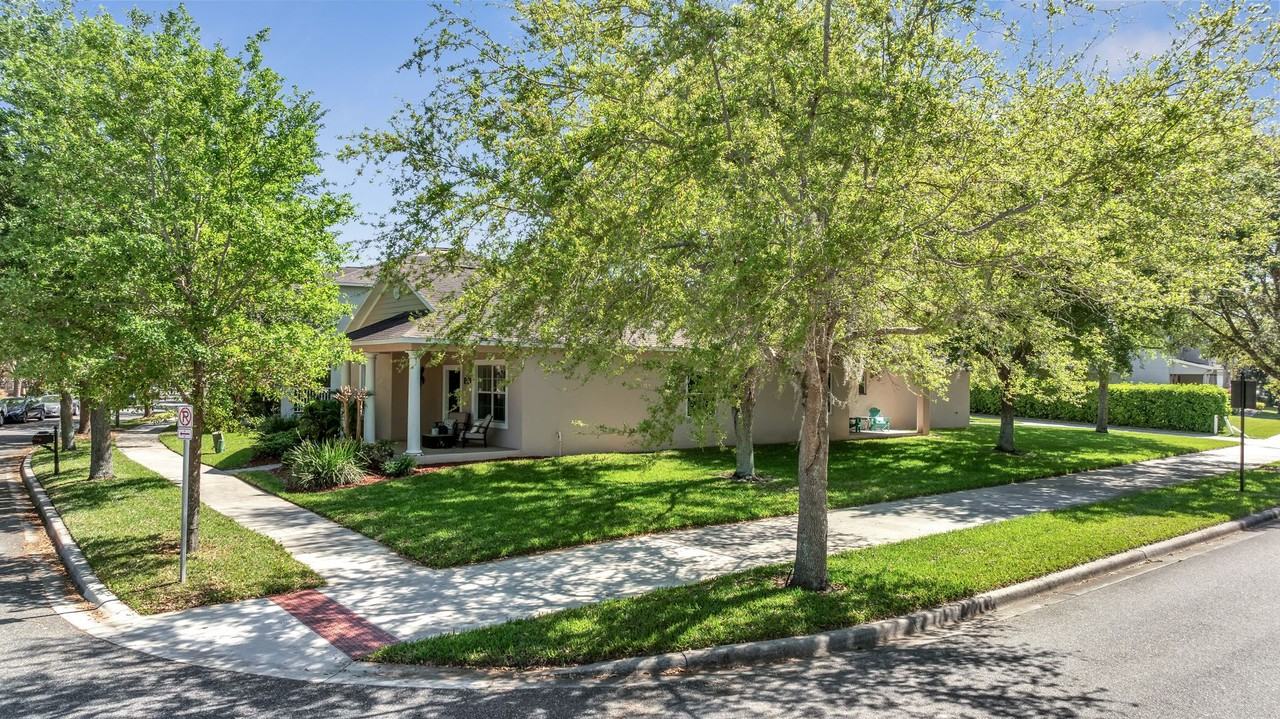 15648 Camp Dubois Cres - Photo 3 of 47