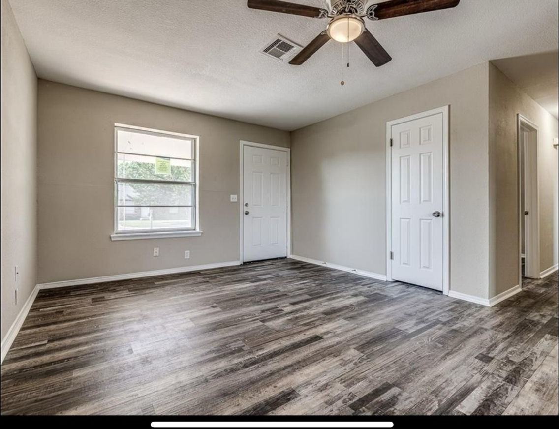 1404 Prospect Dr - Photo 2 of 11