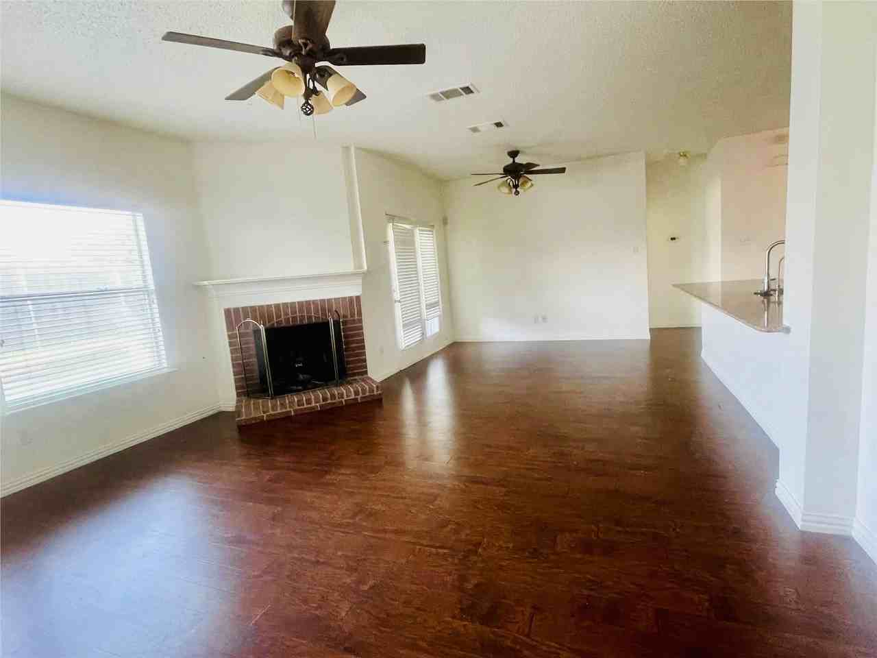 1202 Dorset Ct #NA - Photo 2 of 12