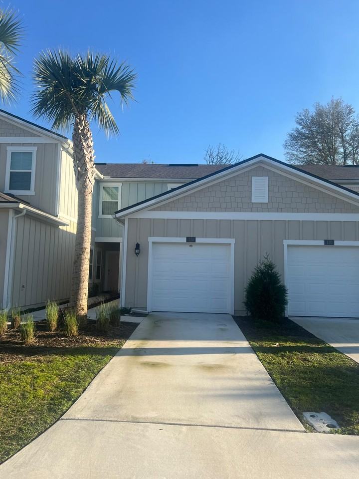 124 Tidal Beach Ave #124