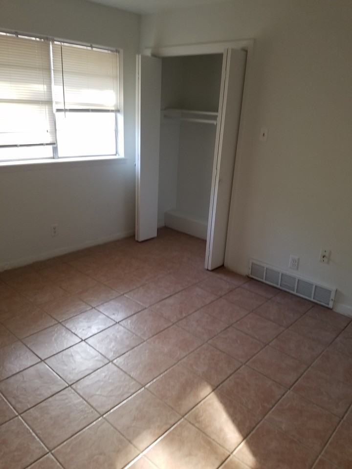 292 Barker St #NA - Photo 6 of 11
