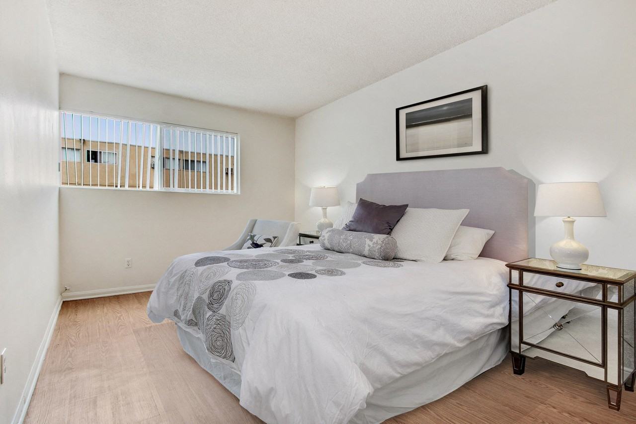 Kittridge Apartments - Photo 6 of 20