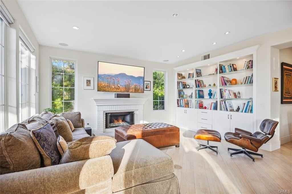 2 Brigadier - Photo 2 of 8