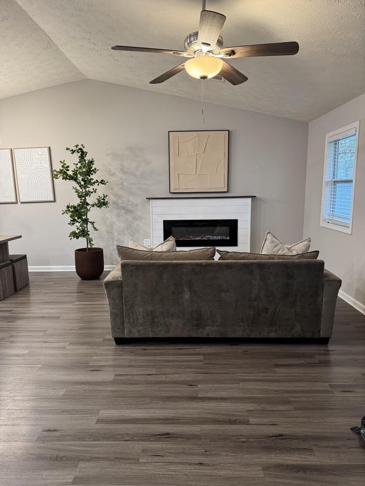 Ridgewood Pl - Photo 3 of 8