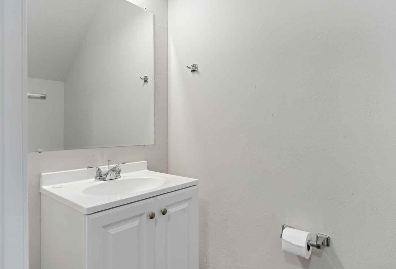 Summer Flowers Pl - Photo 2 of 14