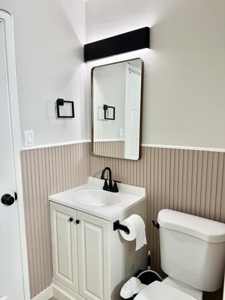 W Luke Ave - Photo 5 of 7