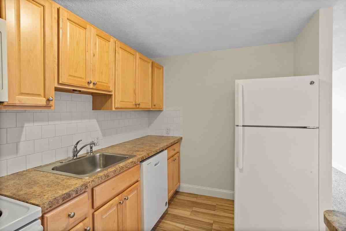 17 Davis Rd ##C9 - Photo 4 of 17