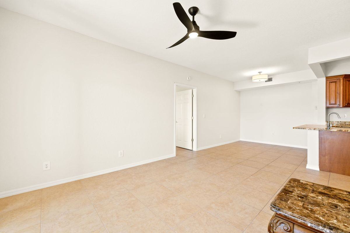 6401 Aragon Way ##204 - Photo 6 of 28
