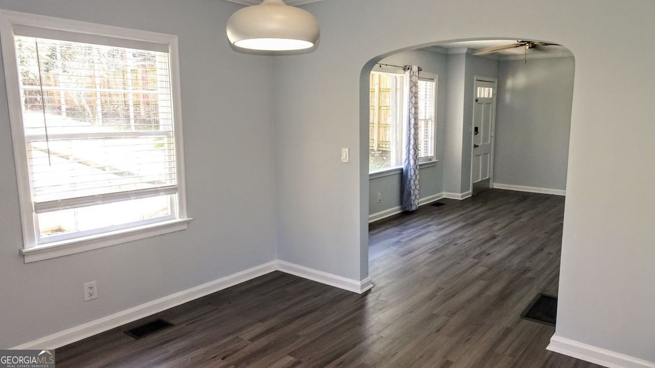 1524 Chantilly Dr Ne - Photo 6 of 21