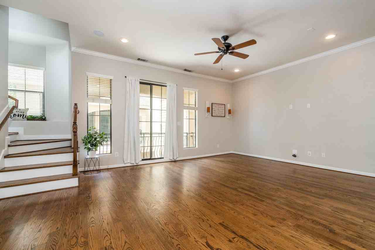 5308 Larkin St - Photo 7 of 25