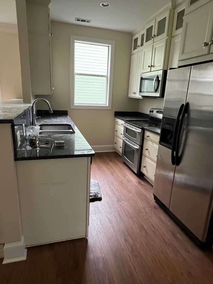 2678 Broad St - Photo 3 of 5