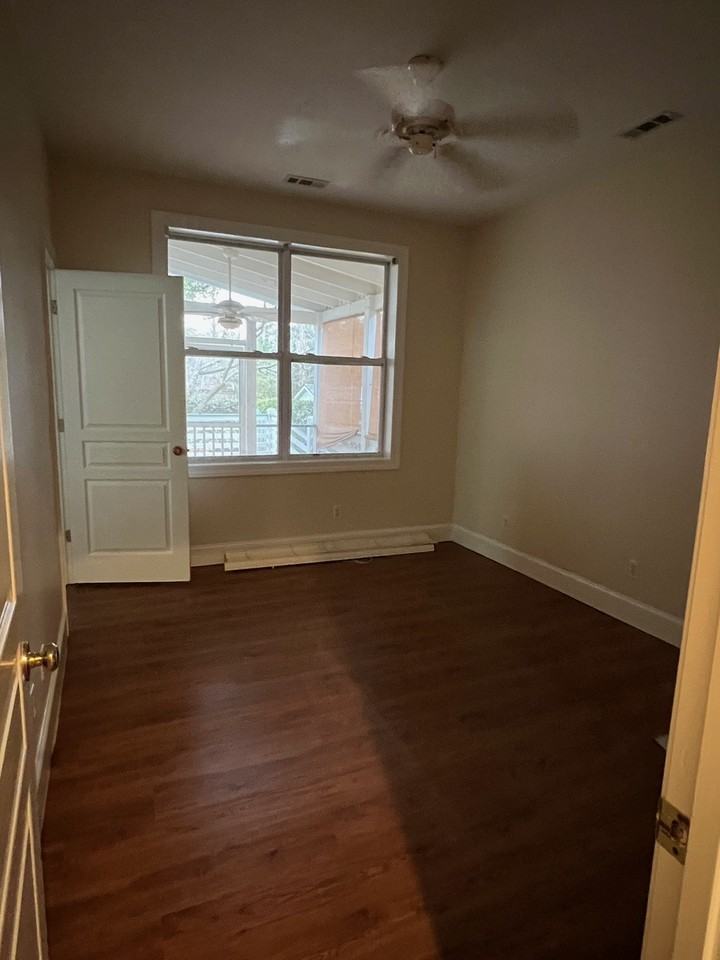 2678 Broad St - Photo 5 of 5