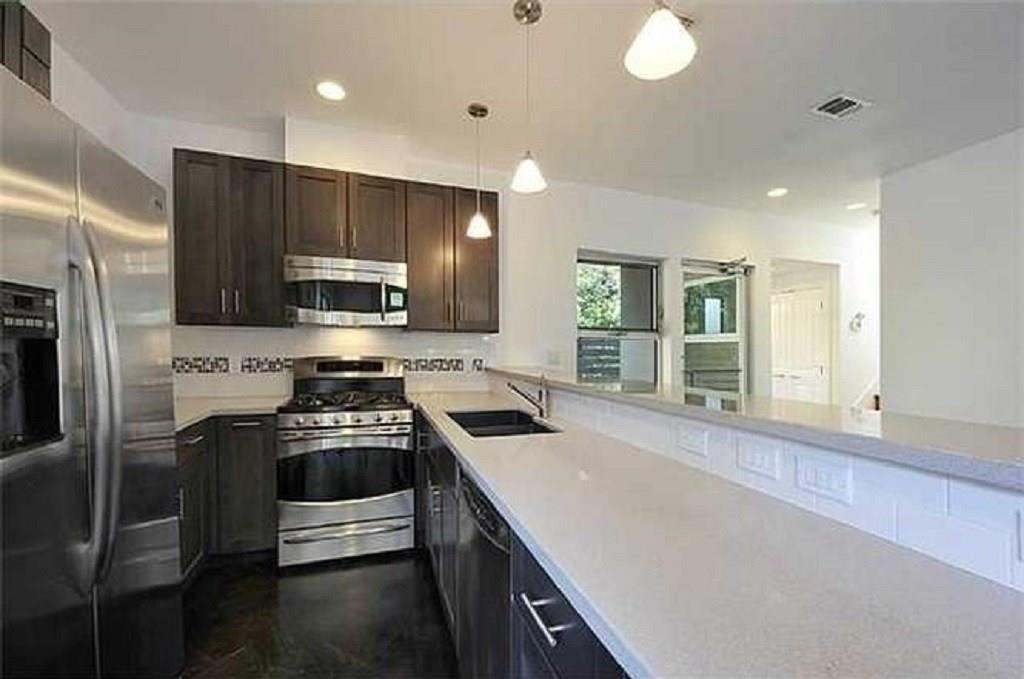 1101 Lambie St - Photo 7 of 14