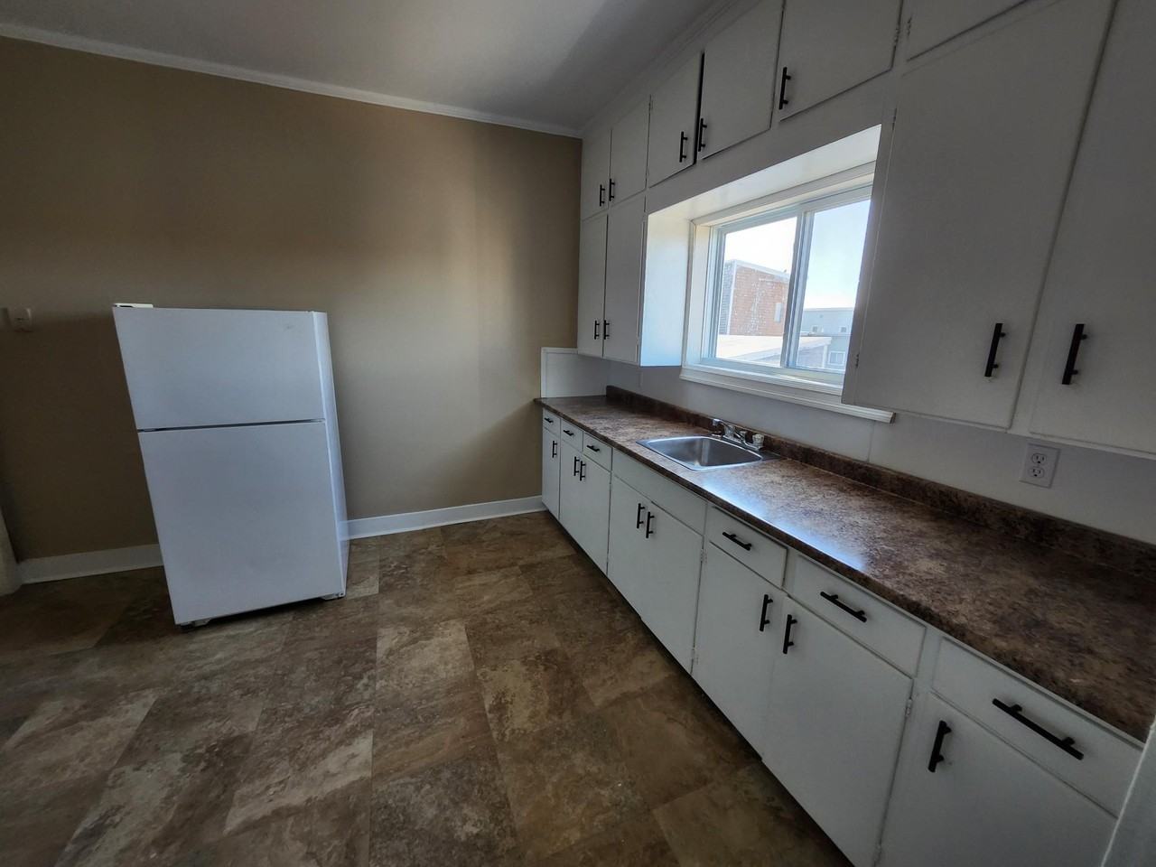 144 Victoria St #9 - Photo 2 of 16