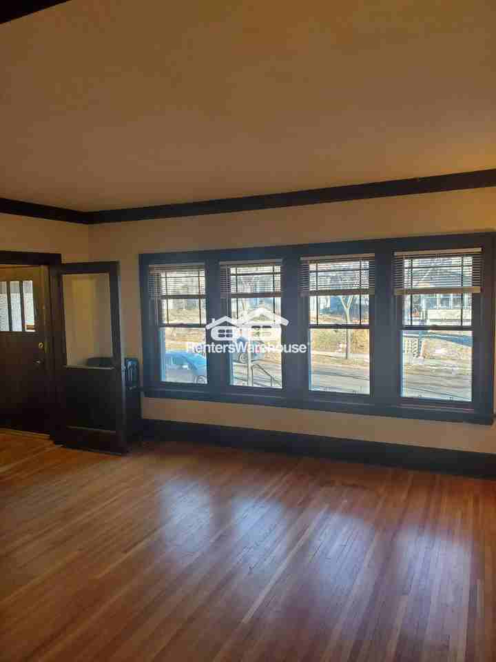 3946 14th Ave S - Photo 2 of 18